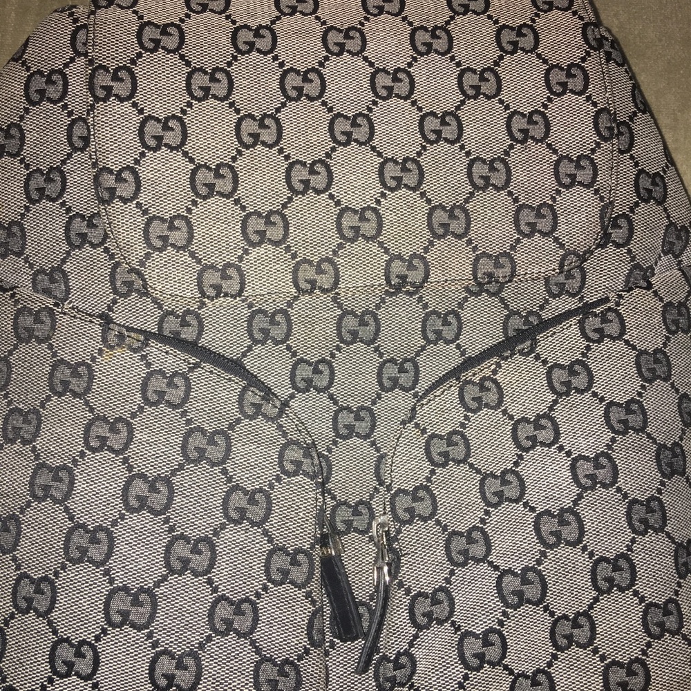 GUCCI BACKPACK 🎒